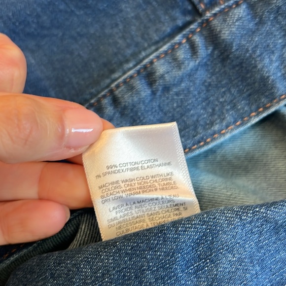 Express Semi-Cropped Snap Front Denim Jacket in Size Medium - Picture 6 of 9